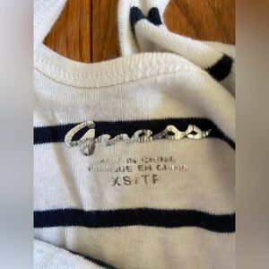 Guess Women’s top size XS